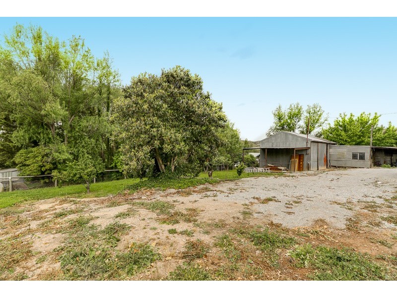 52 MAIN ROAD, Buchan VIC 3885