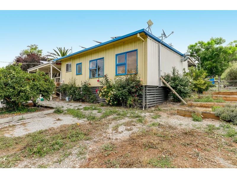 52 MAIN ROAD, Buchan VIC 3885