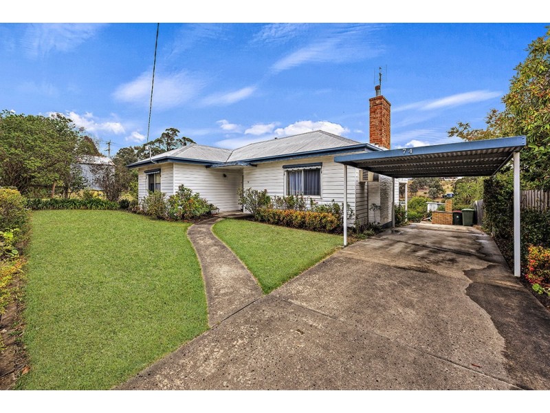 74 Great Alpine Road, Bruthen VIC 3885