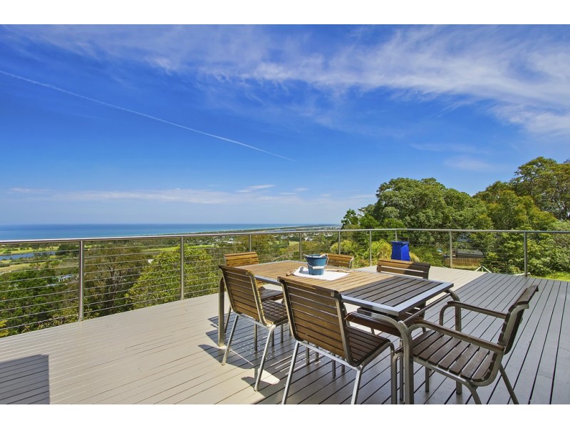 16 Ocean View Parade, Lakes Entrance VIC 3909