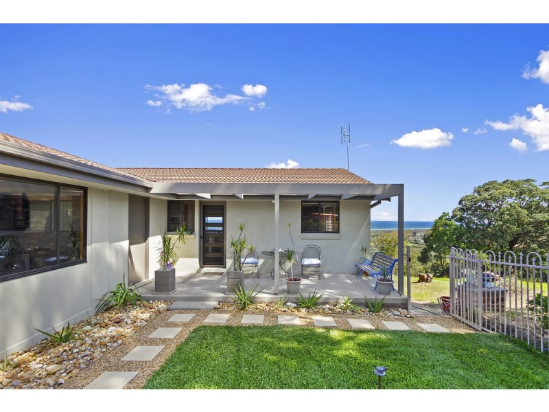 16 Ocean View Parade, Lakes Entrance VIC 3909