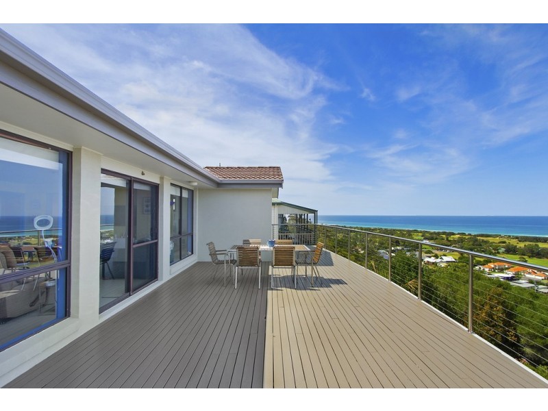 16 Ocean View Parade, Lakes Entrance VIC 3909