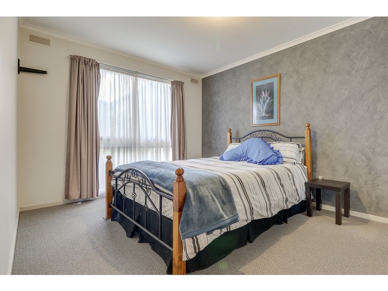 19 West Crescent, Lakes Entrance VIC 3909