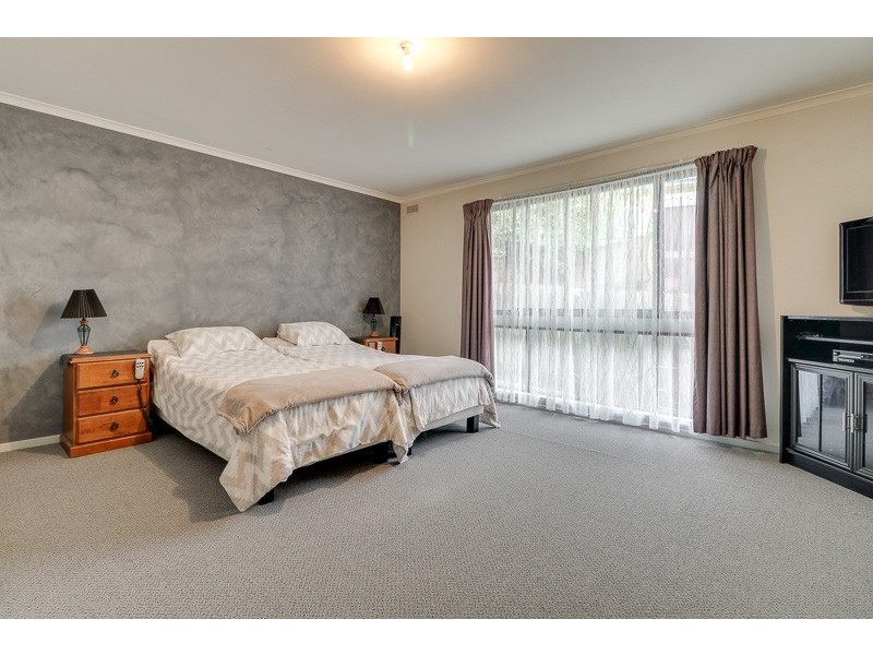 19 West Crescent, Lakes Entrance VIC 3909