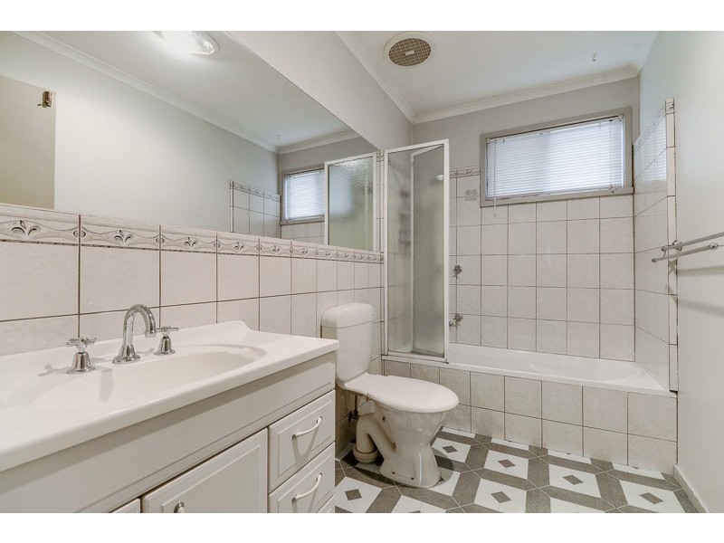 19 West Crescent, Lakes Entrance VIC 3909