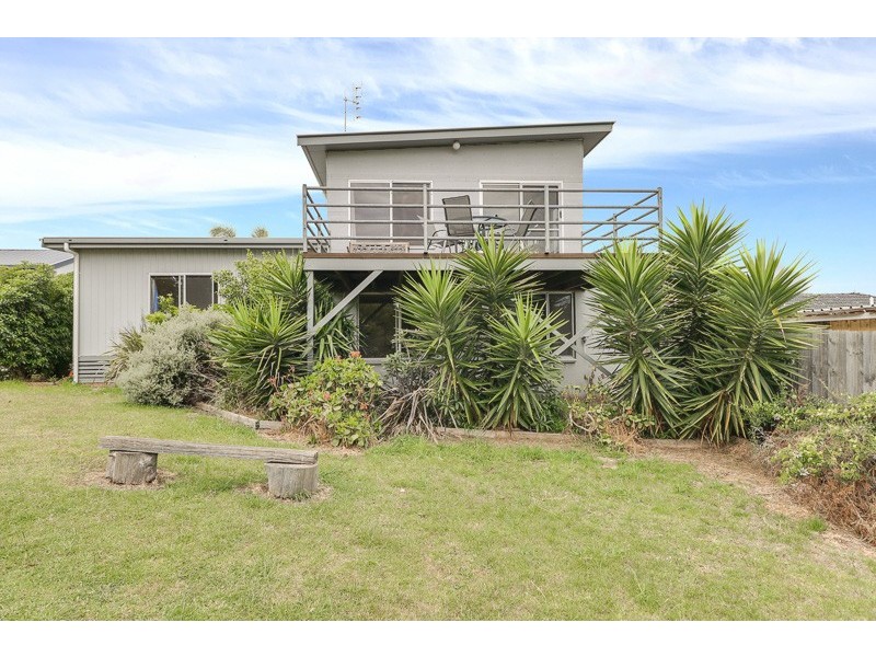 2/42 Hazel Road, Kalimna VIC 3909