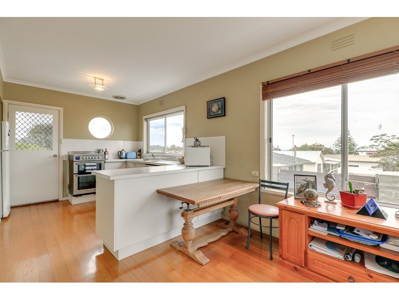 2/42 Hazel Road, Kalimna VIC 3909