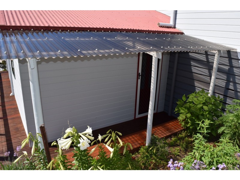 19 OUTLOOK AVENUE, Lakes Entrance VIC 3909