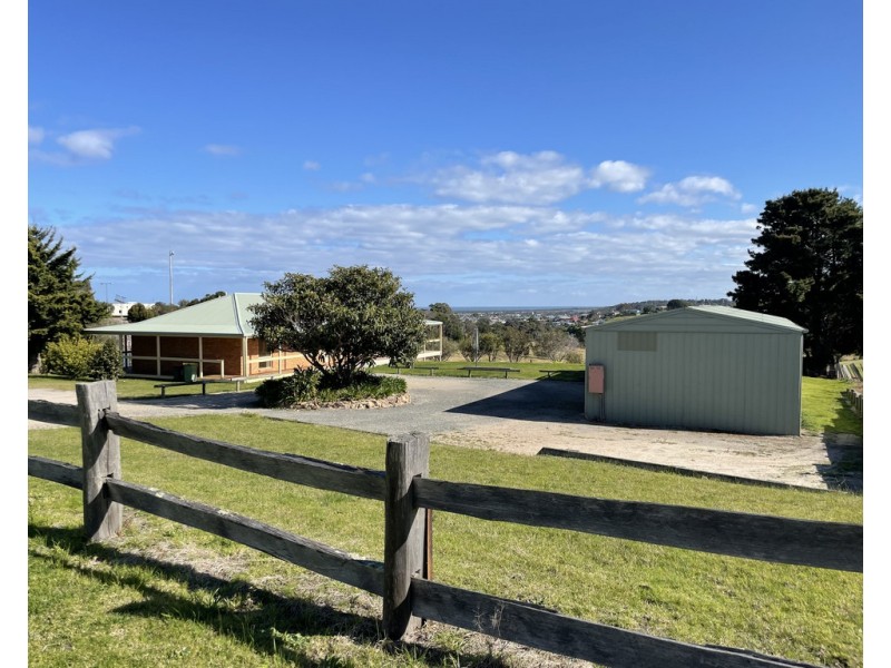 107 PALMERS ROAD, Lakes Entrance VIC 3909