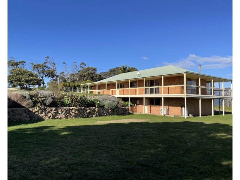 107 PALMERS ROAD, Lakes Entrance VIC 3909