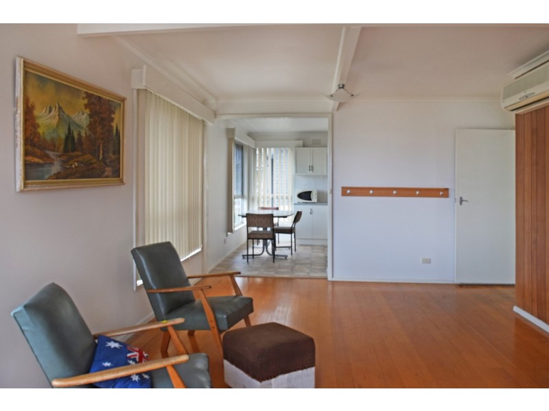 8 Nautilus Way, Lakes Entrance VIC 3909