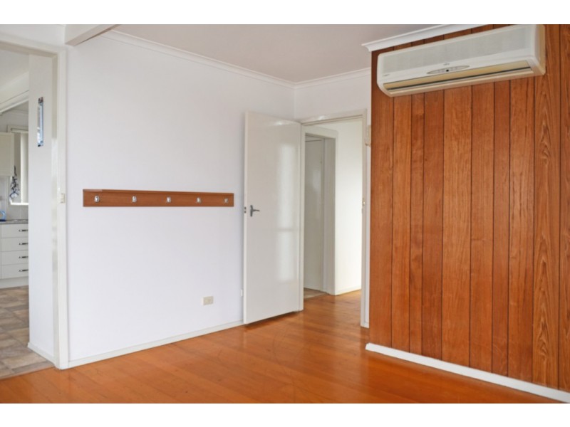 8 Nautilus Way, Lakes Entrance VIC 3909