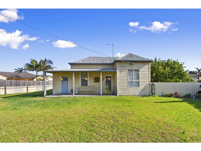 40-42 Roadknight Street, Lakes Entrance VIC 3909