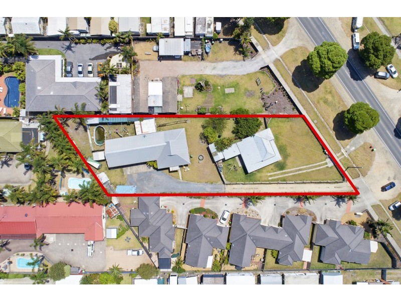 40-42 Roadknight Street, Lakes Entrance VIC 3909