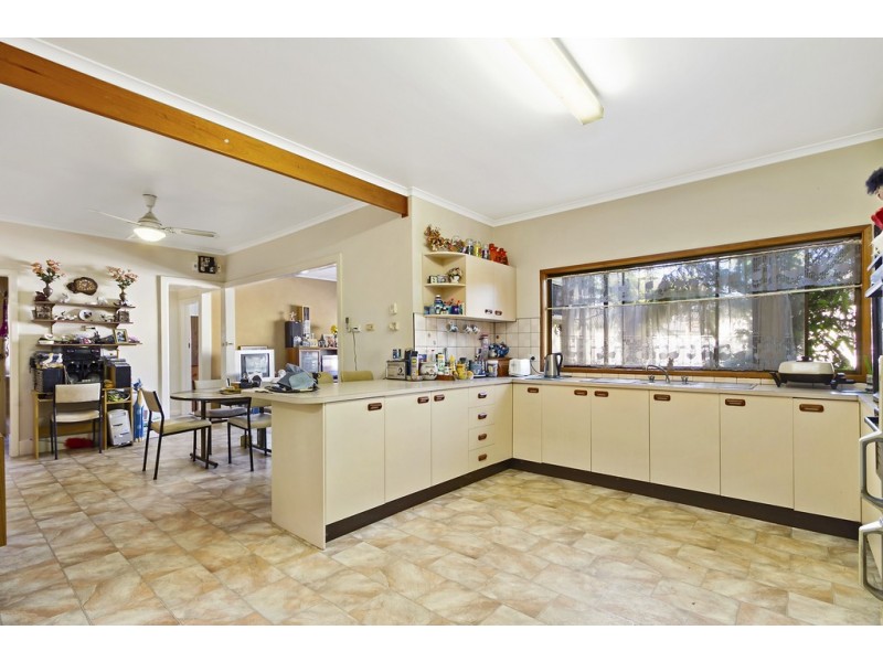 40-42 Roadknight Street, Lakes Entrance VIC 3909