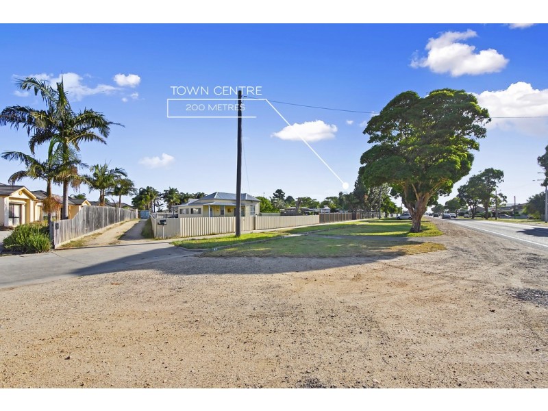 40-42 Roadknight Street, Lakes Entrance VIC 3909