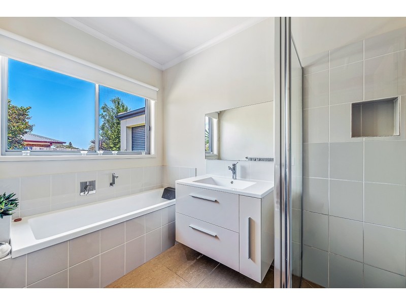 7 Leurimah Court, Kalimna VIC 3909