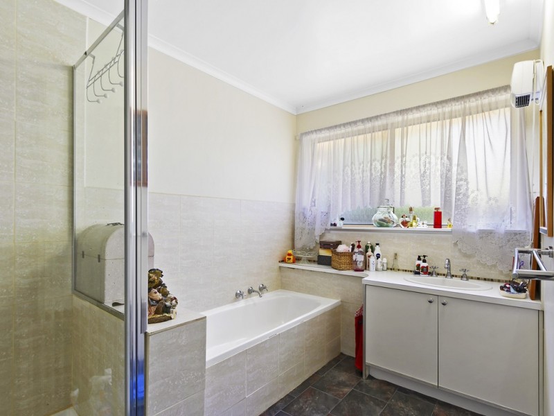 Unit 1/41 Golf Links Road, Lakes Entrance VIC 3909