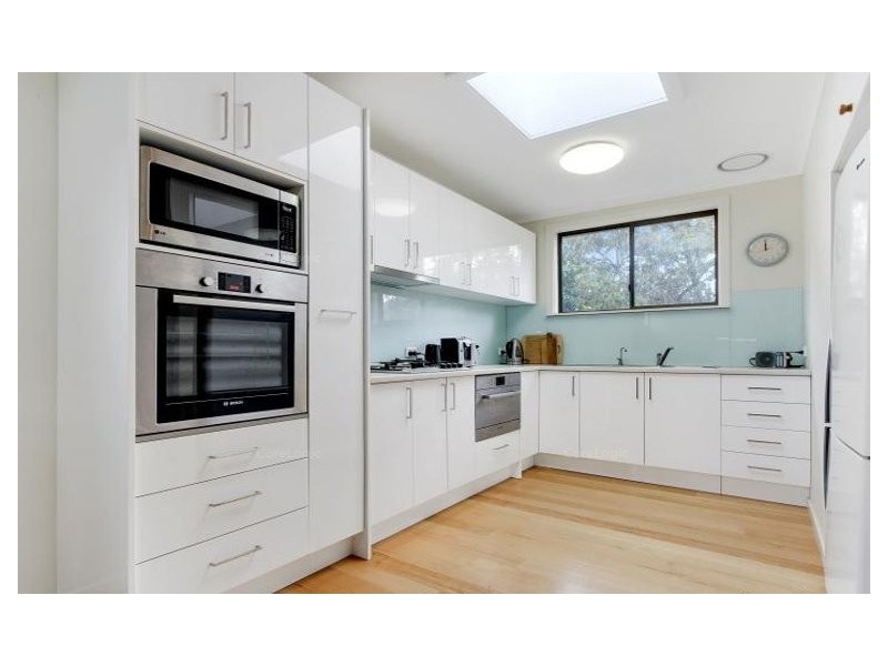 13 JETTY ROAD, Lakes Entrance VIC 3909