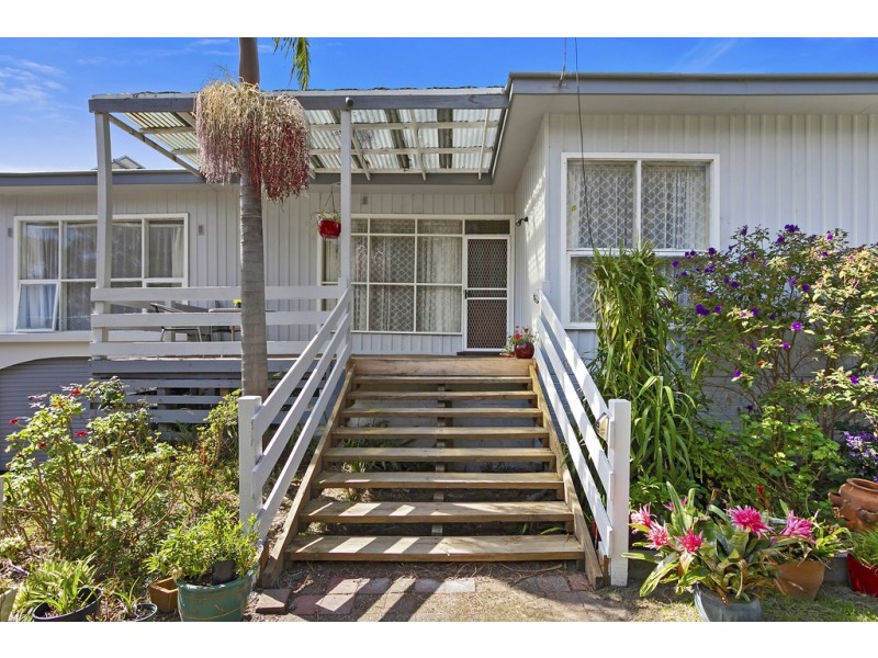 11 Worcester Road, Lakes Entrance VIC 3909