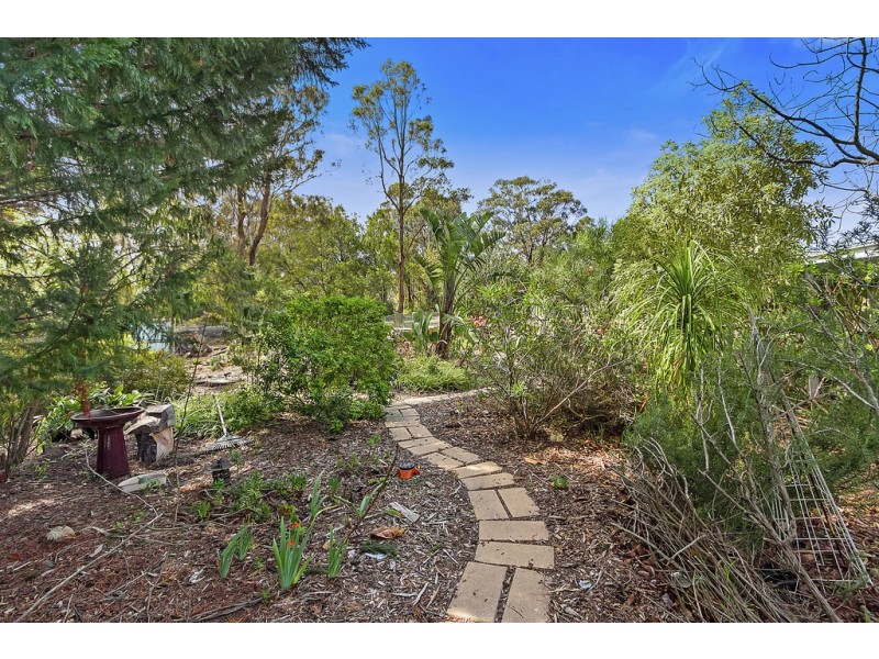 11 Worcester Road, Lakes Entrance VIC 3909