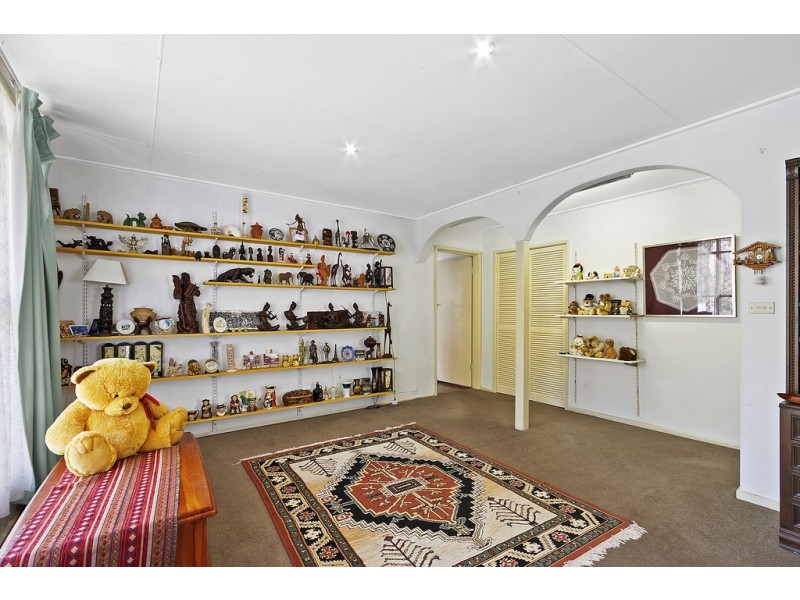 11 Worcester Road, Lakes Entrance VIC 3909