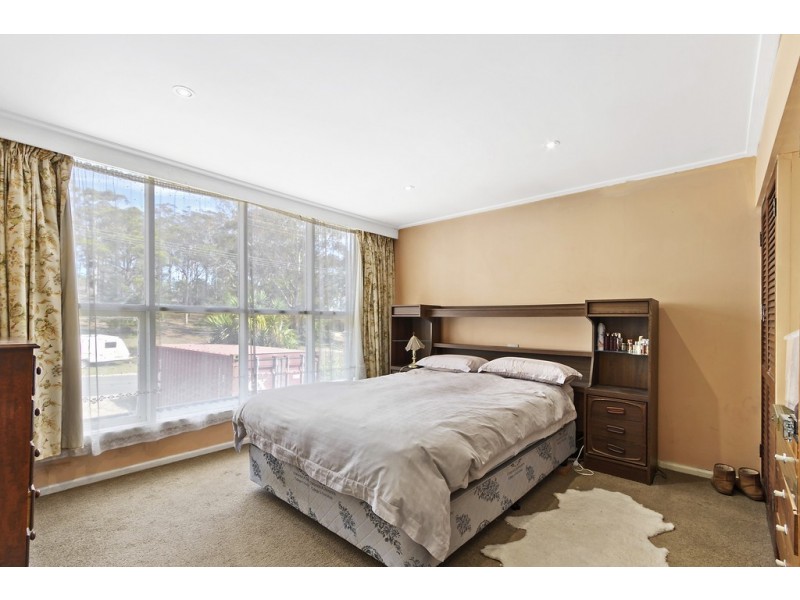 11 Worcester Road, Lakes Entrance VIC 3909