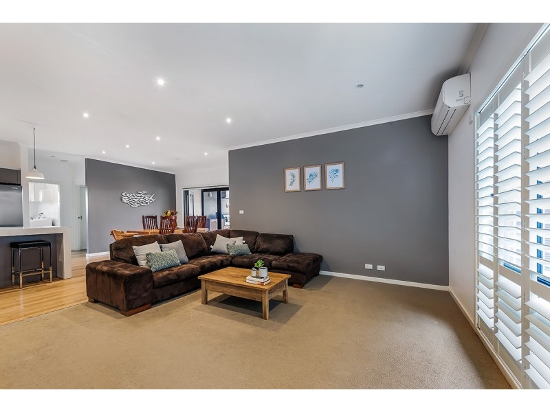 101 STIRLING DRIVE, Lakes Entrance VIC 3909