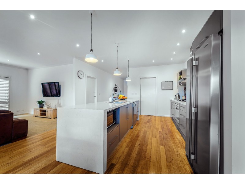 101 STIRLING DRIVE, Lakes Entrance VIC 3909