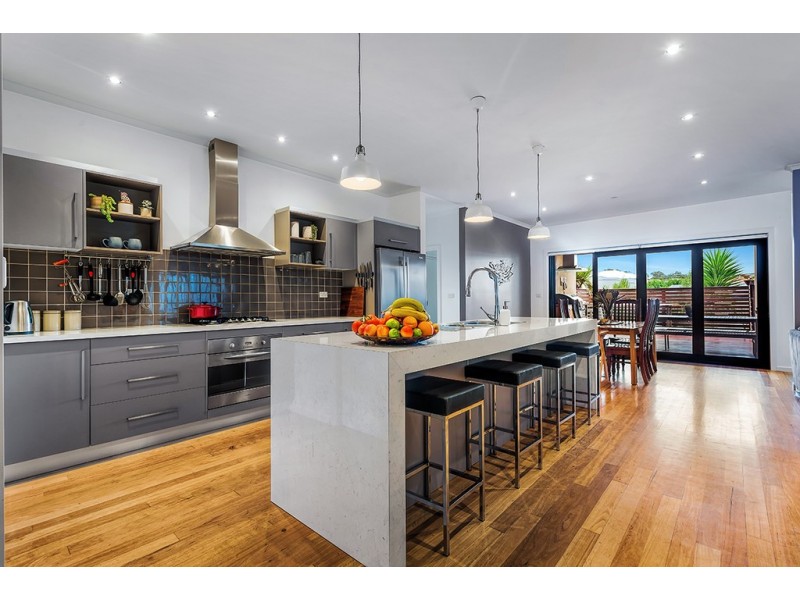 101 STIRLING DRIVE, Lakes Entrance VIC 3909