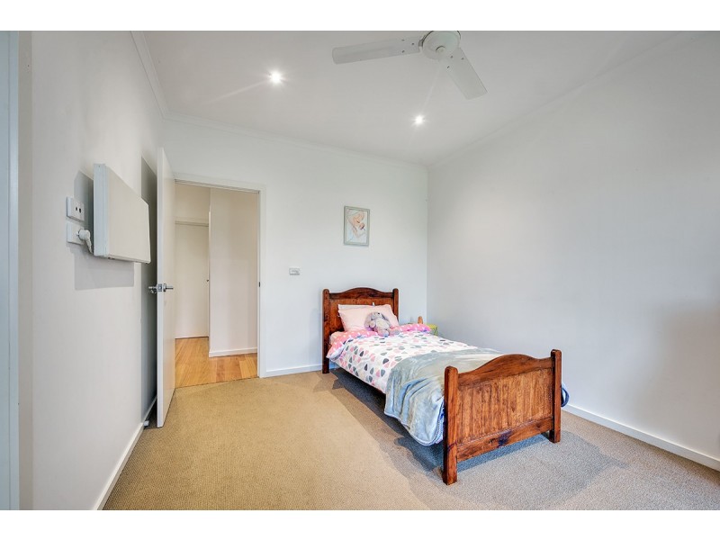 101 STIRLING DRIVE, Lakes Entrance VIC 3909