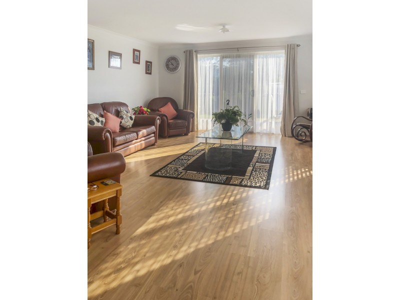 83 Albatross Road, Kalimna VIC 3909