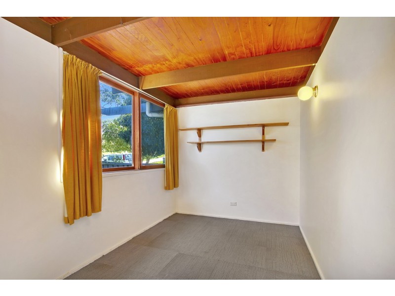 49 Capes Road, Lakes Entrance VIC 3909