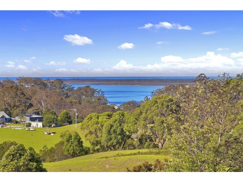 12 Brookers Court, Metung VIC 3904