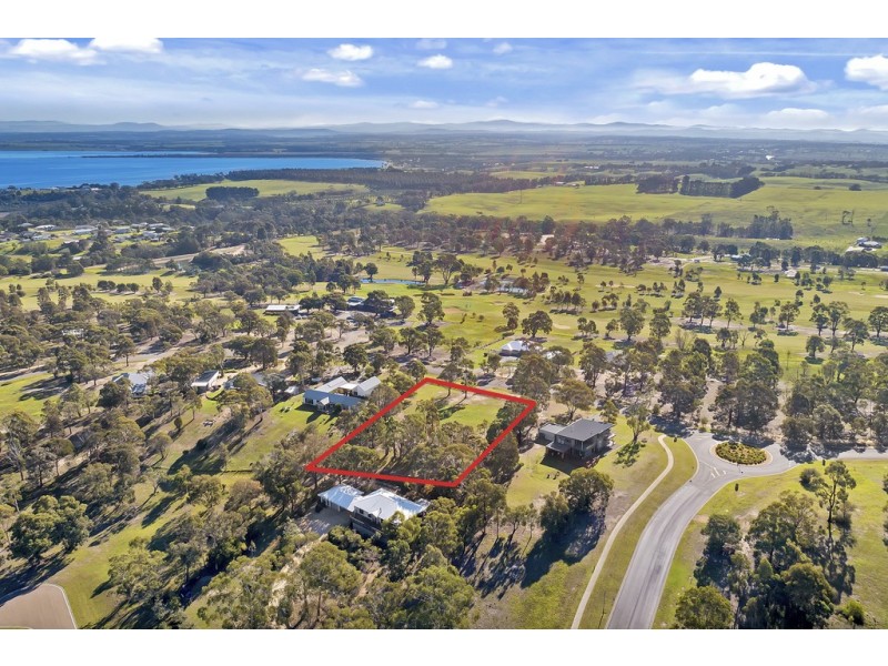 79 Kings Cove Boulevard, Metung VIC 3904
