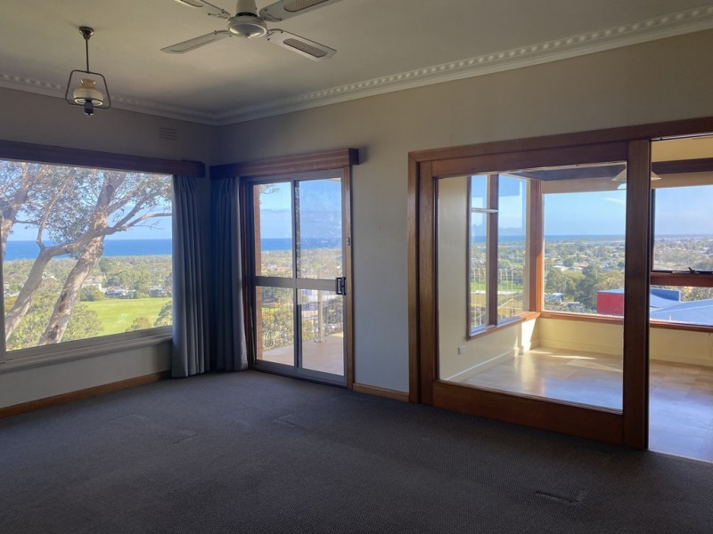 26b Bung Yarnda Court, Lakes Entrance VIC 3909