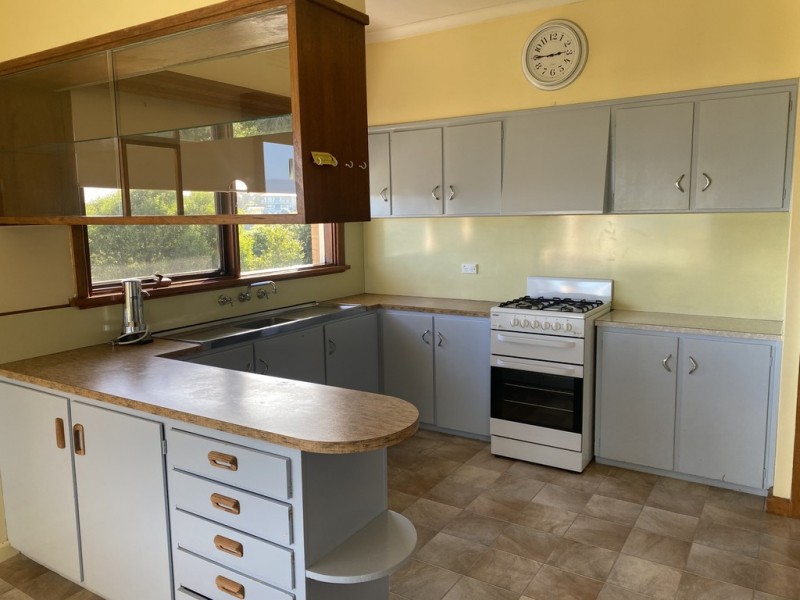 26b Bung Yarnda Court, Lakes Entrance VIC 3909