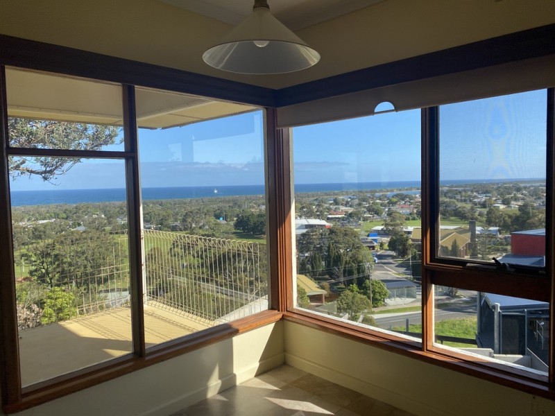 26b Bung Yarnda Court, Lakes Entrance VIC 3909