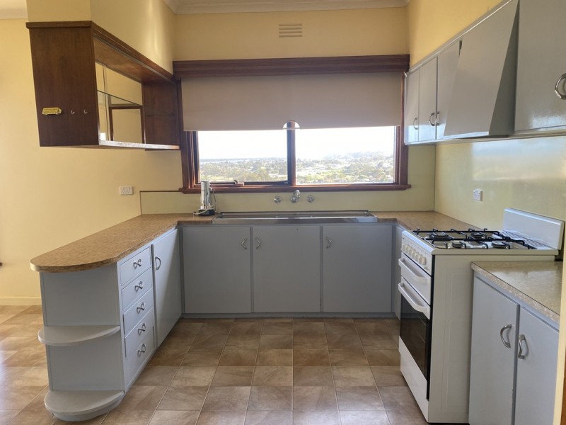 26b Bung Yarnda Court, Lakes Entrance VIC 3909