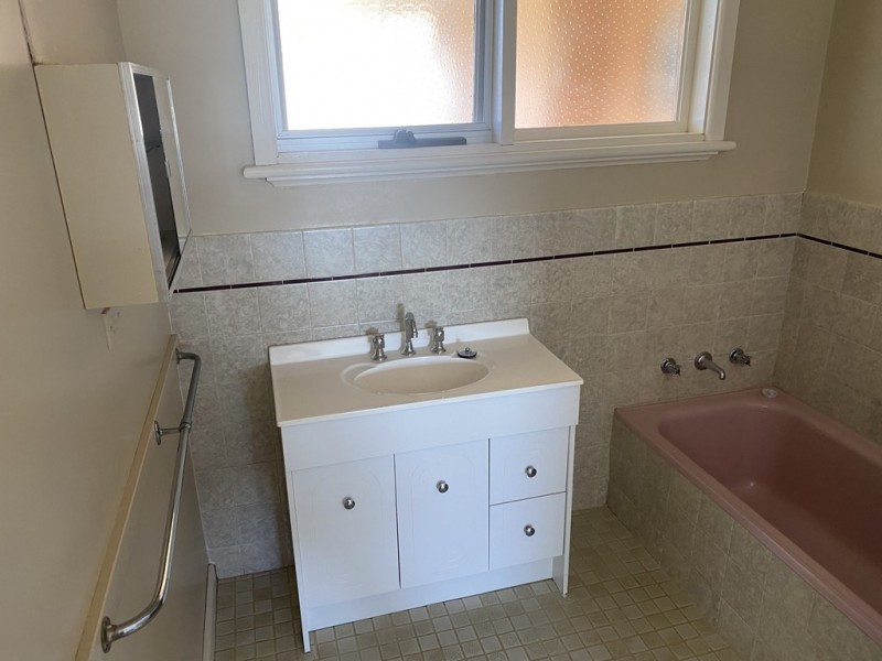 26b Bung Yarnda Court, Lakes Entrance VIC 3909