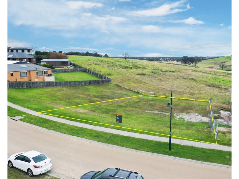 5 Riviera Court, Lakes Entrance VIC 3909