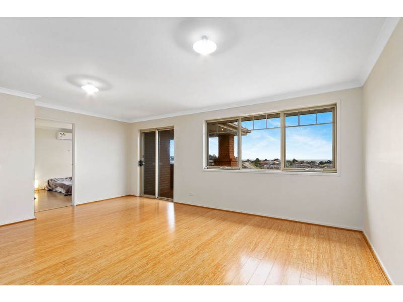 8 Lawson Drive, Lakes Entrance VIC 3909