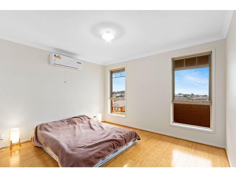 8 Lawson Drive, Lakes Entrance VIC 3909
