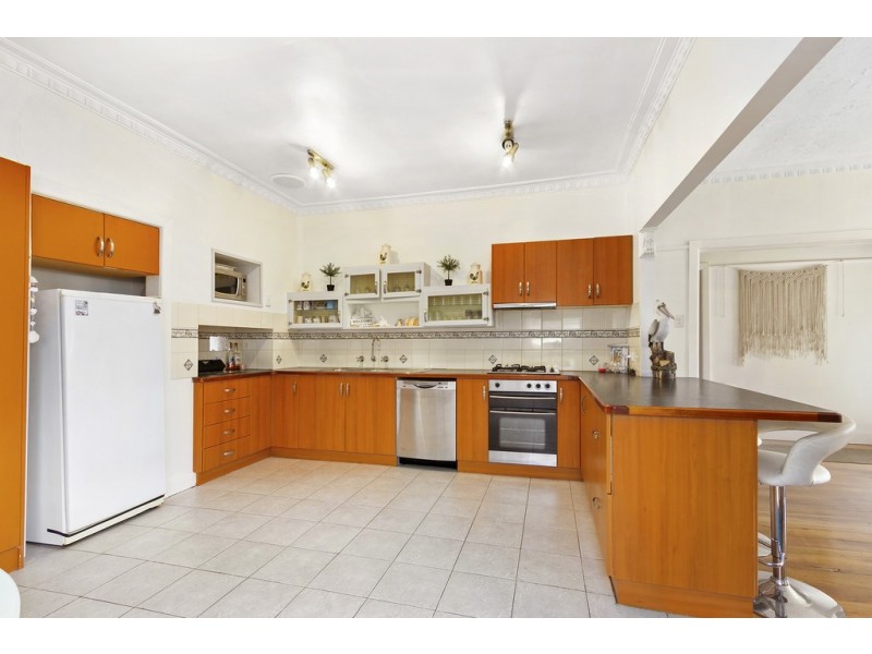 5 HEATHERLEA GROVE, Lakes Entrance VIC 3909