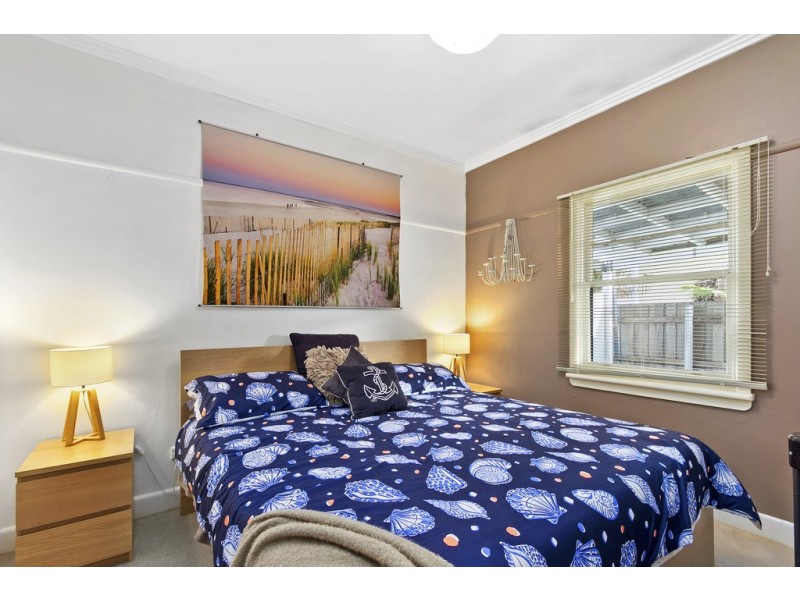 5 HEATHERLEA GROVE, Lakes Entrance VIC 3909