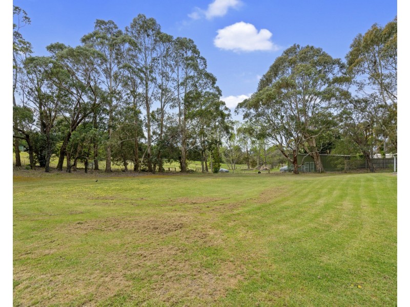 25 Lake Bunga Beach Road, Lake Bunga VIC 3909