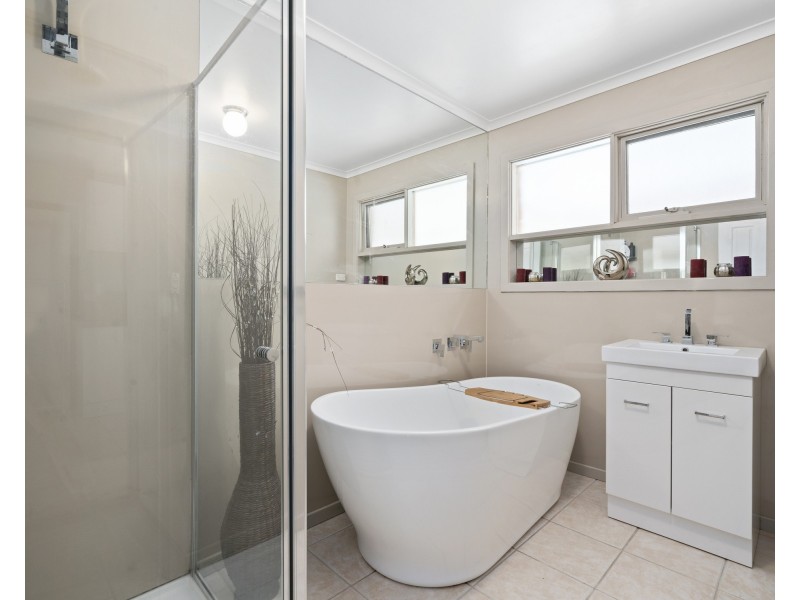 25 Lake Bunga Beach Road, Lake Bunga VIC 3909