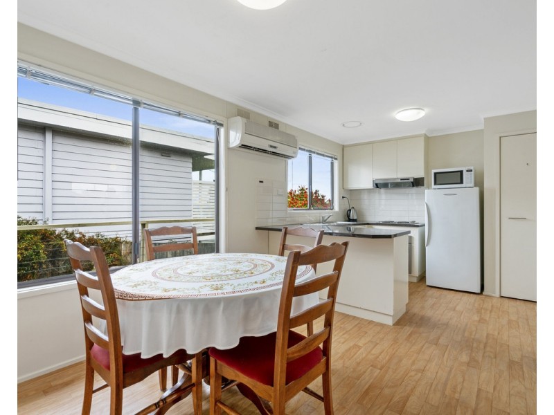 20 NAUTILUS WAY, Lakes Entrance VIC 3909