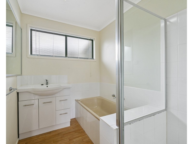 20 NAUTILUS WAY, Lakes Entrance VIC 3909