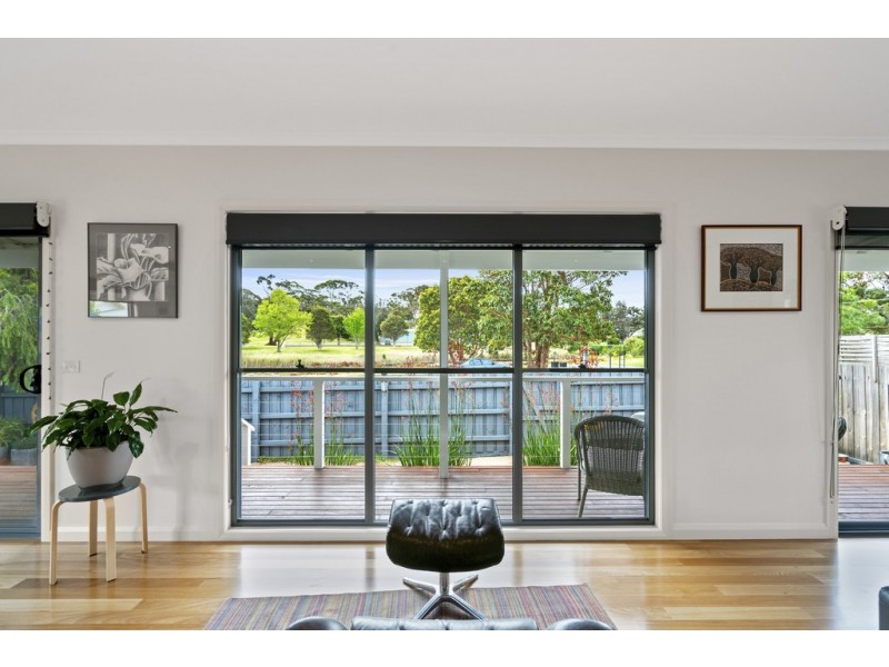 3A Jefferson Avenue, Lakes Entrance VIC 3909